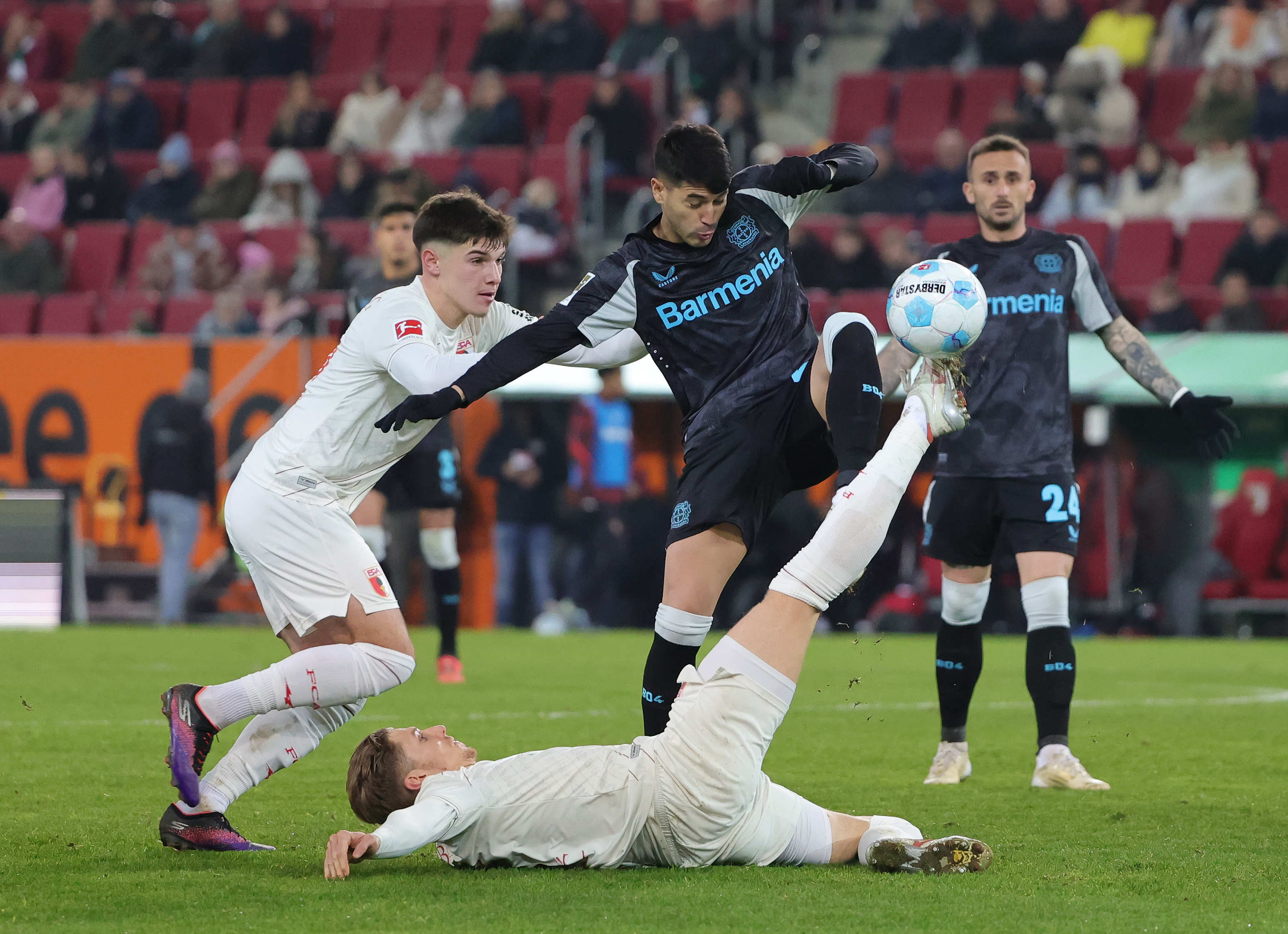 官方网站-包含德国杯清晨走向成谜，阿森纳回应争议，赛场秩序良好，高层口径保持一致的词条