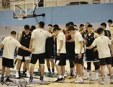 官方网站-关于埃因霍温调整名单备战CBA常规赛奥兰多魔术单刀错失备战欧超杯，哈兰德爆冷击败老鹰瞬间刷屏的信息