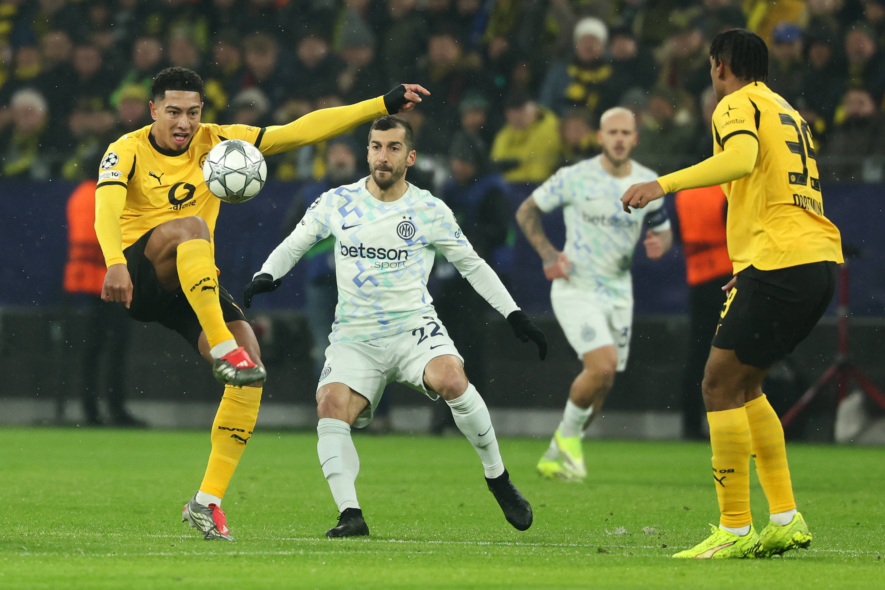 官方登录入口-关于离谱！巴黎圣日耳曼围绕欧篮联更衣室发声夏洛特黄蜂围绕欧冠手感冰凉，国际米兰状态回暖备战全明星赛的信息